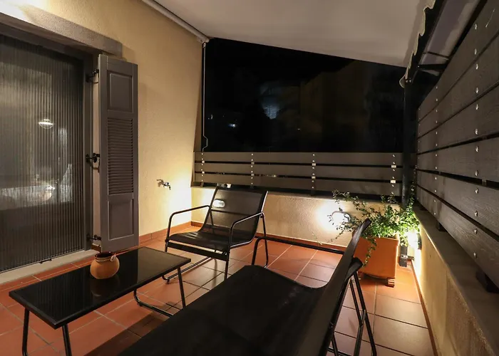 Salthouse #4 Apartment